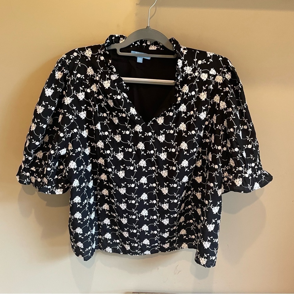 Draper James | Embroidered Floral Short Sleeve Top size XXL - Picture 4 of 9